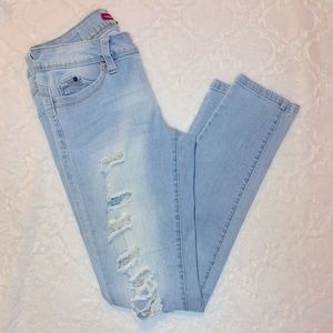 YMI Light-wash Ripped Jeans